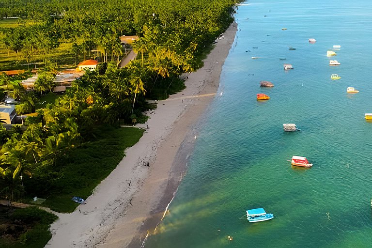 3 Suítes a 50m da Praia do Patacho, com Piscina