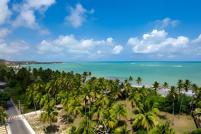 Beachfront Studio in Japaratinga by the Pool