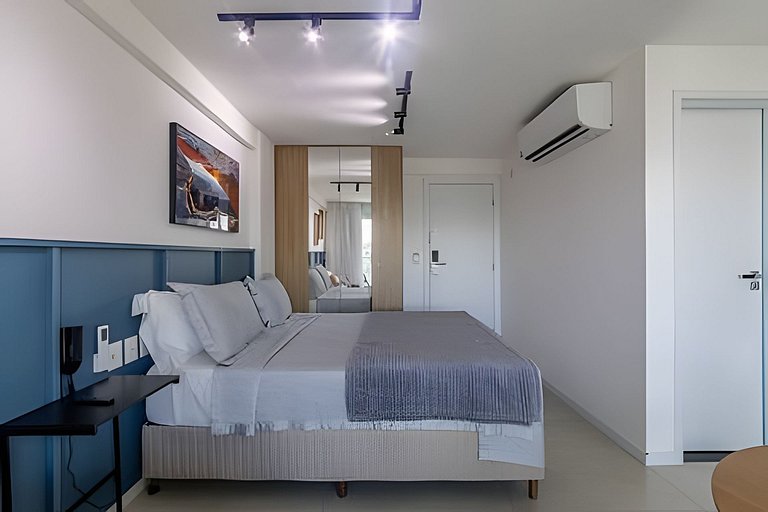 Apê 506: Your Seaside Refuge in Maceio with View