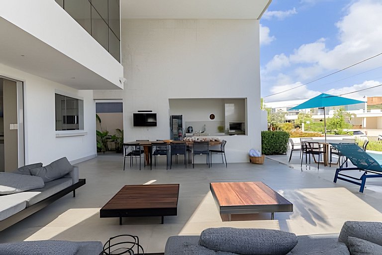 Luxury House in Condominium in Barra de São Miguel