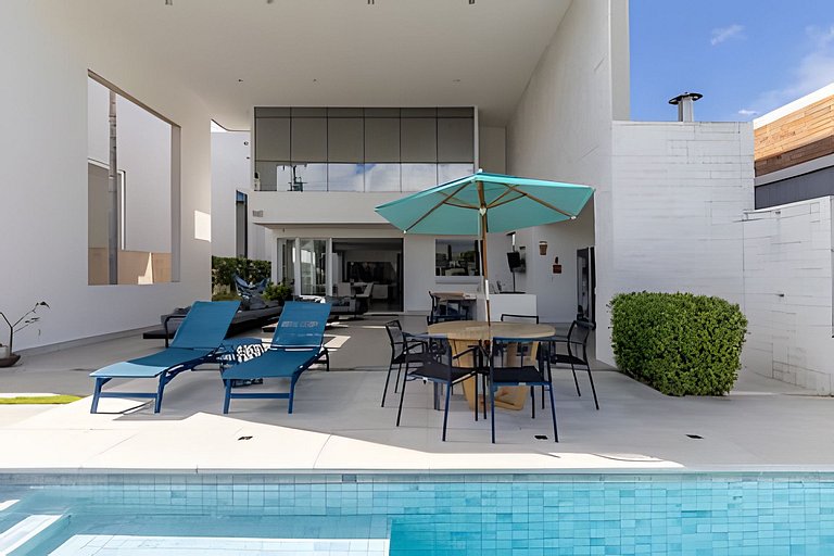 Luxury House in Condominium in Barra de São Miguel