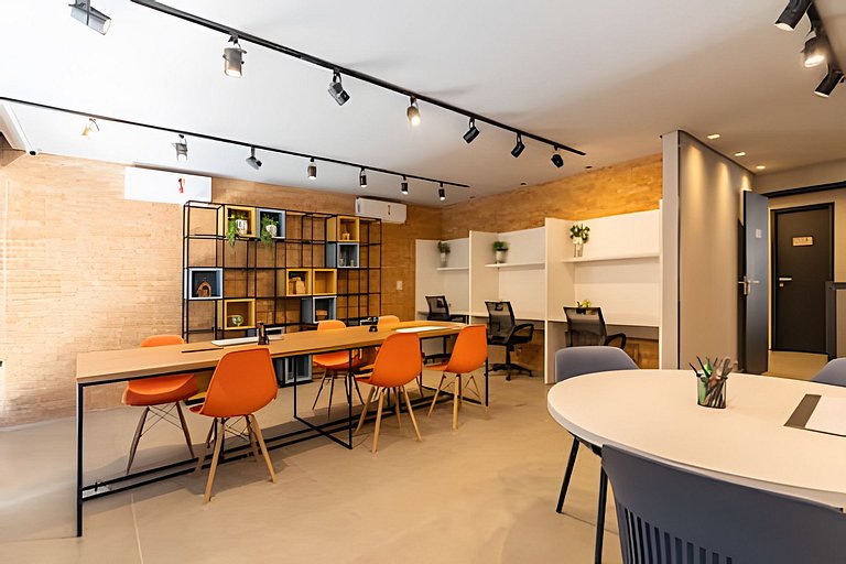 Quarto e Sala Completo na Ponta Verde 50m da Praia