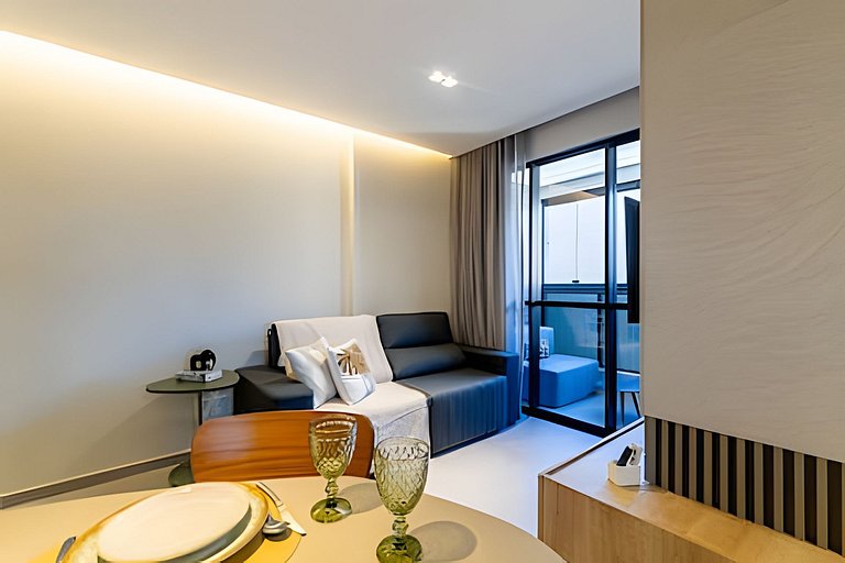 Quarto e Sala Completo na Ponta Verde 50m da Praia