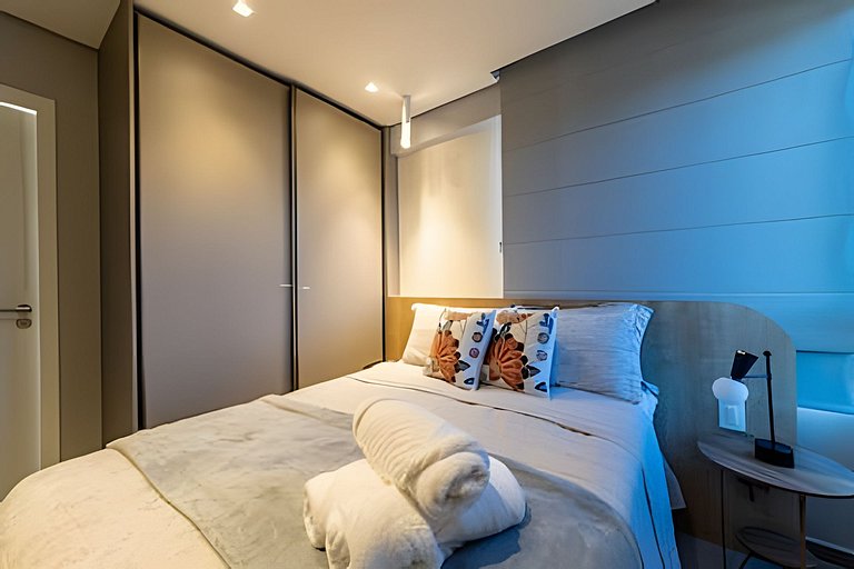 Quarto e Sala Completo na Ponta Verde 50m da Praia