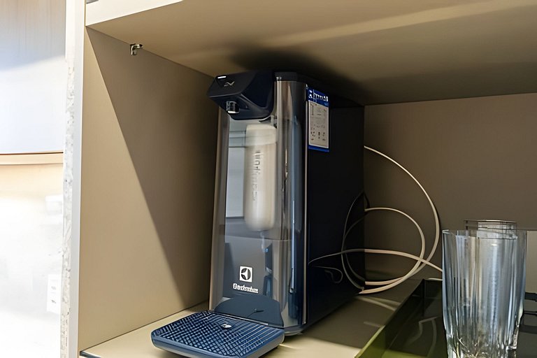 Quarto e Sala Completo na Ponta Verde 50m da Praia