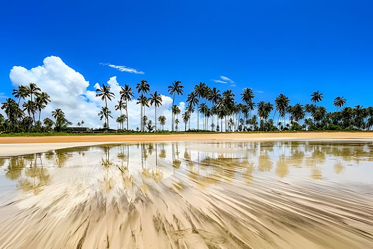 Apto na Praia do Marceneiro com Piscina Privativa