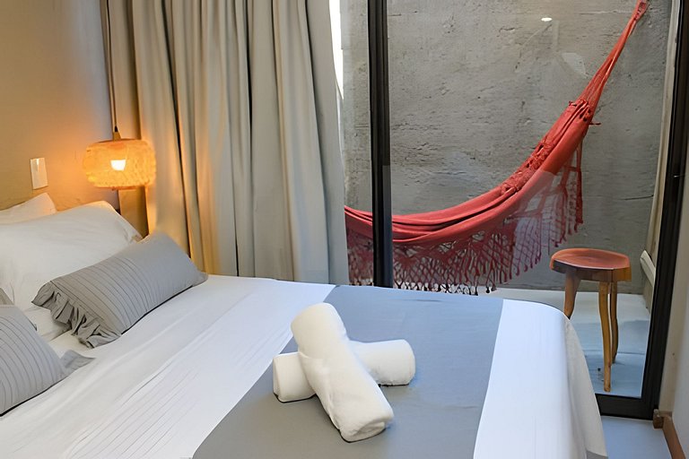 Apto na Praia do Marceneiro com Piscina Privativa