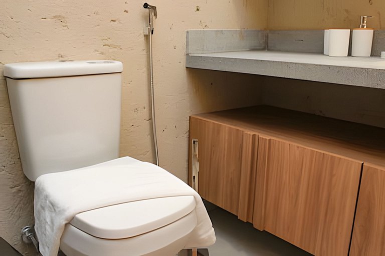 Apto na Praia do Marceneiro com Piscina Privativa