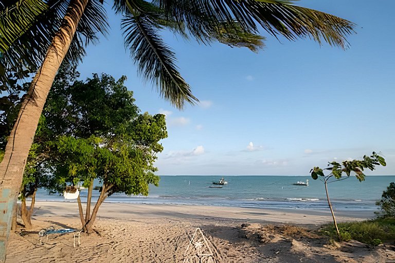 2 Bedroom Apartment in Naay with Pool View