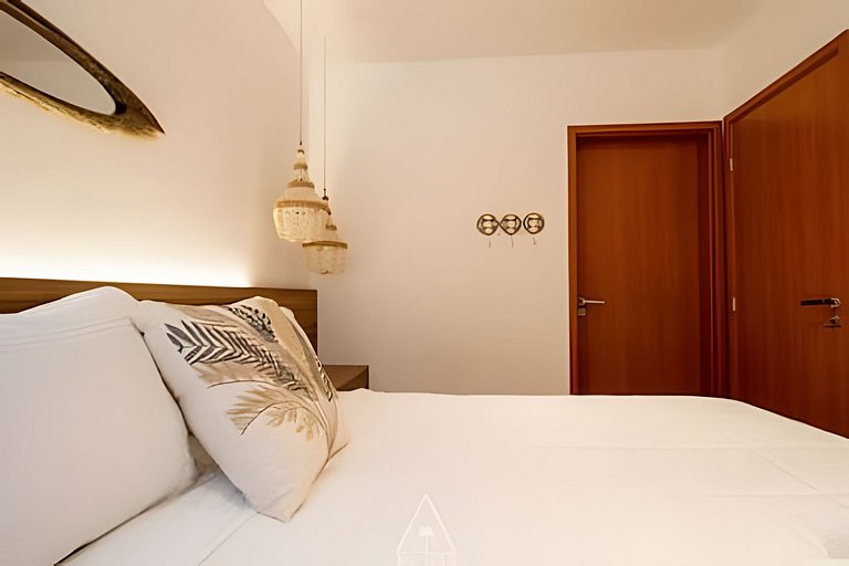 2 Bedroom Apartment in Naay with Pool View