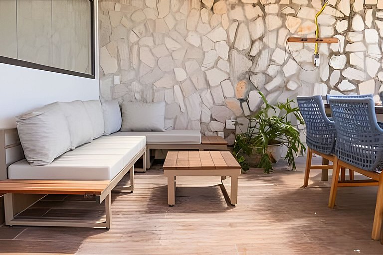 Triplex a 80 metros do Mar com Piscina e Jacuzzi