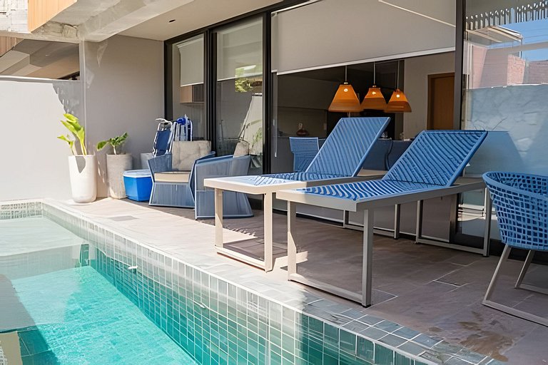 Triplex 80 meters from the sea with a pool and Jacuzzi