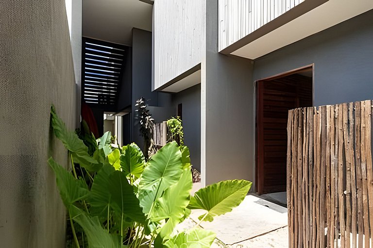 Casa Privativa c/ 3 Suítes na Praia do Marceneiro