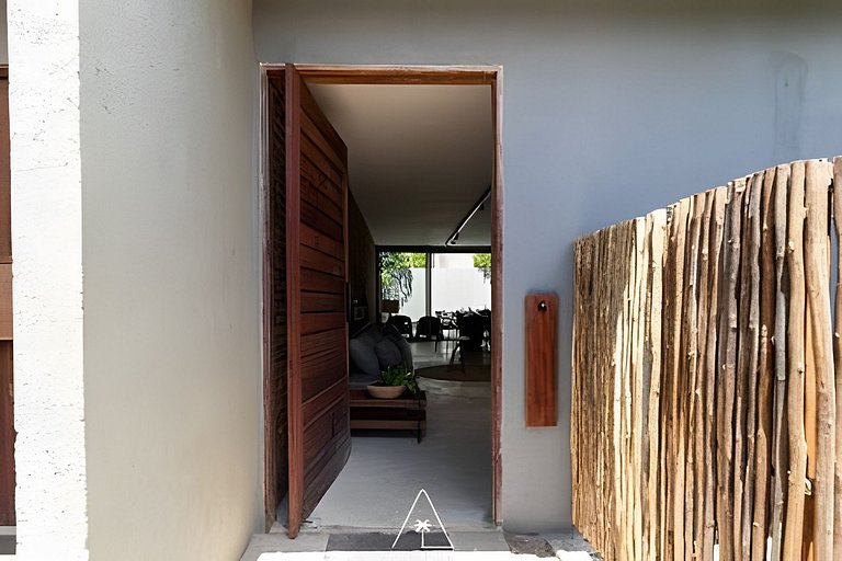 Casa Privativa c/ 3 Suítes na Praia do Marceneiro