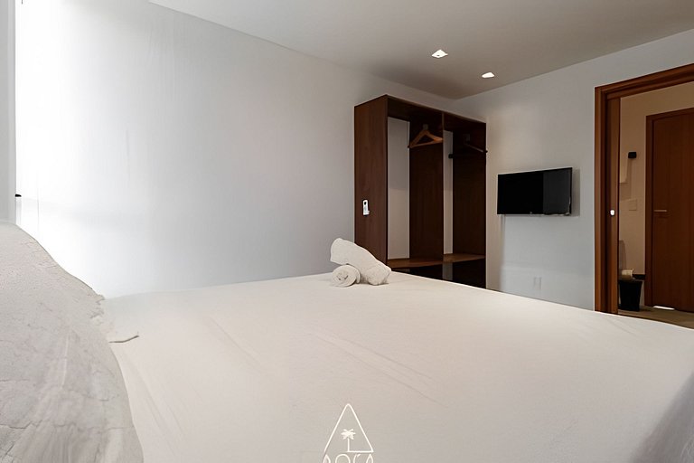 Private House with 3 En-suite Bedrooms at Praia